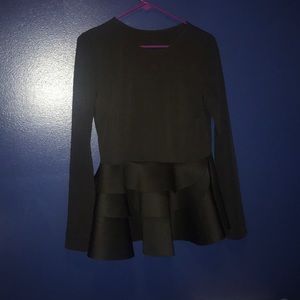 Stretch black top